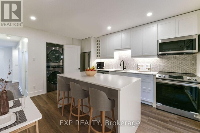 Photo du bâtiment - 1250 Davenport Rd
