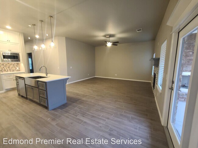 Foto del edificio - 4 br, 2 bath House - 9124 NW 119th St
