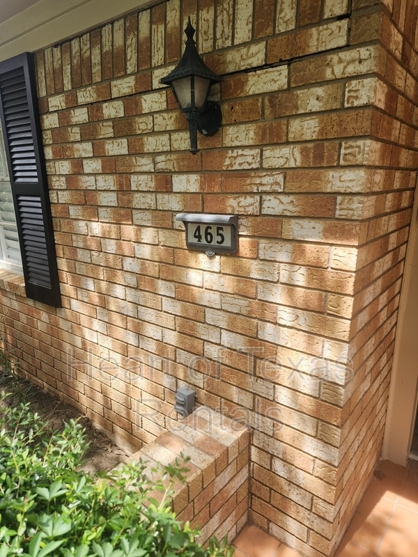 Primary Photo - 465 Cranbrook Dr