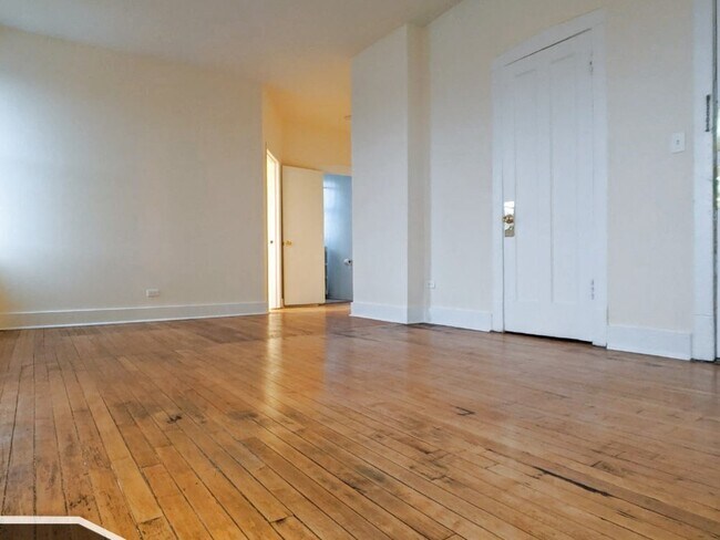 Foto del edificio - 1534 N Kedzie Ave