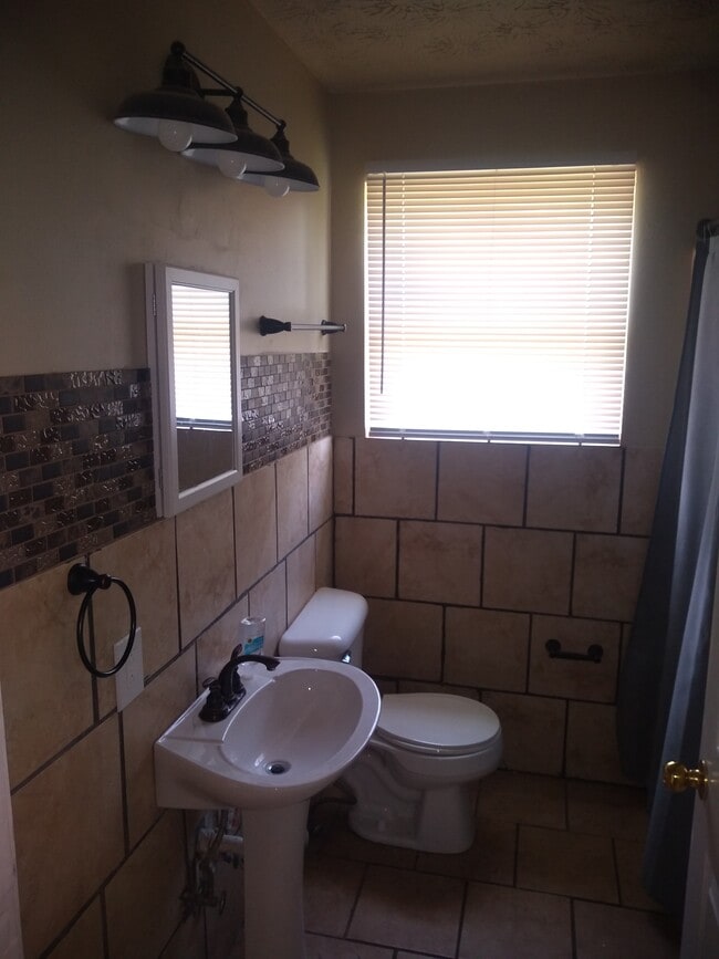 Photo - 2044 Saxton Ave House