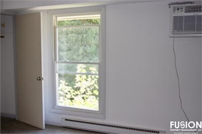 Foto del edificio - Bright 2-Bedroom Home Near Oakledge Park w/Pool!