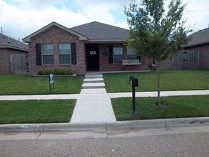 Building Photo - 9609 Perry Ave