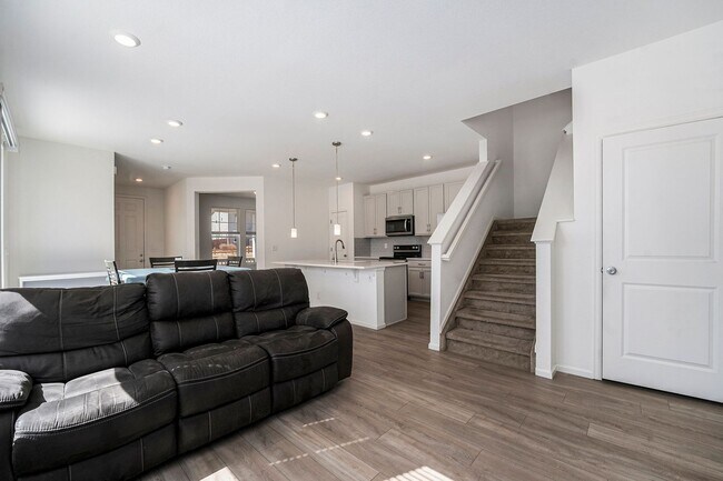 Foto del edificio - Modern Paired Home in the highly sought after Baseline neighborhood of Broomfield, CO! This beaut...