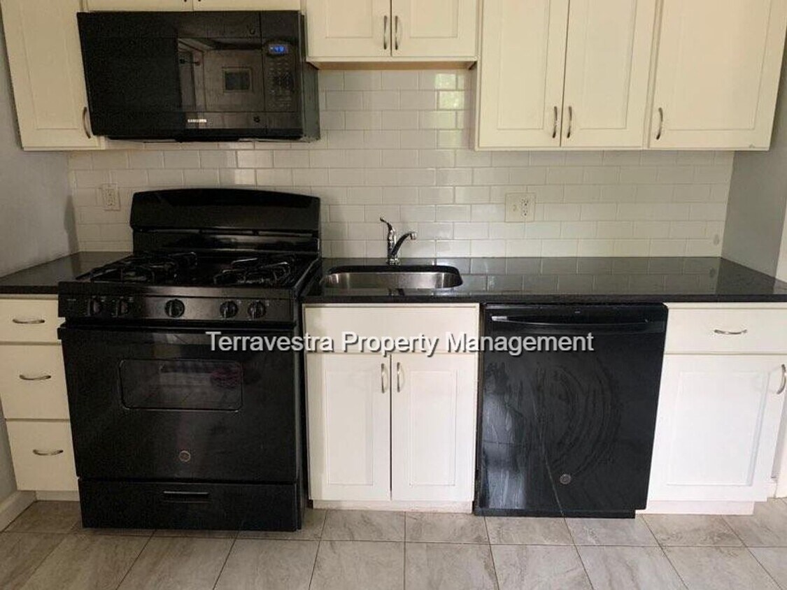 Primary Photo - 719 - 721 N 2nd St