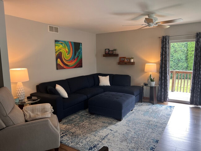 Living room - 824 N Clover Ln