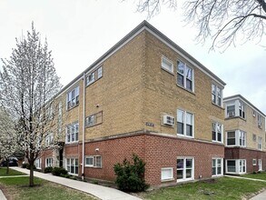 Building Photo - 6705 N California Ave