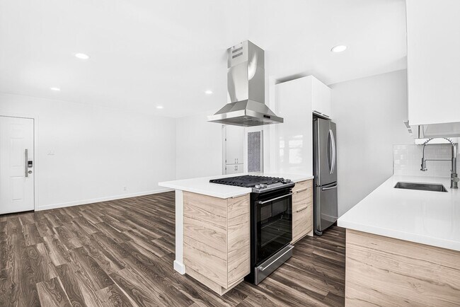 Foto del edificio - 4308 E 4th St