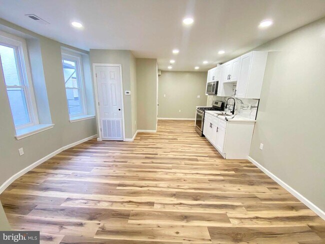 Foto del edificio - 1426 W Rockland St