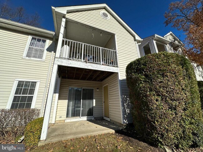 Foto del edificio - 511 Walden Cir