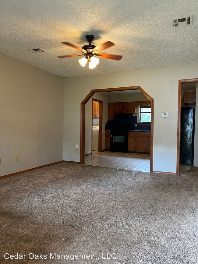 Foto del edificio - 3 br, 1 bath House - 300 S Ozark St