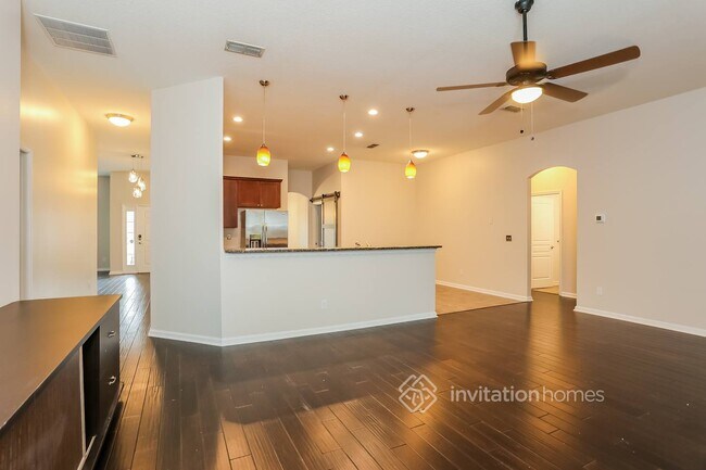 Foto del edificio - 816 Reflection Cove Rd E