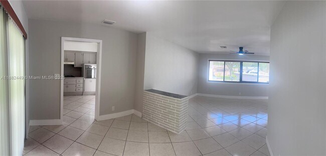 Foto del edificio - 5020 Tyler St
