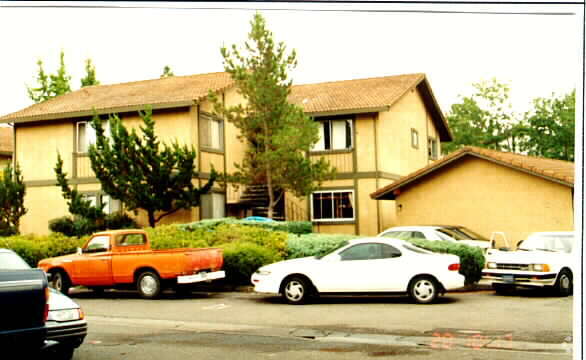 Building Photo - 909 Civic Center