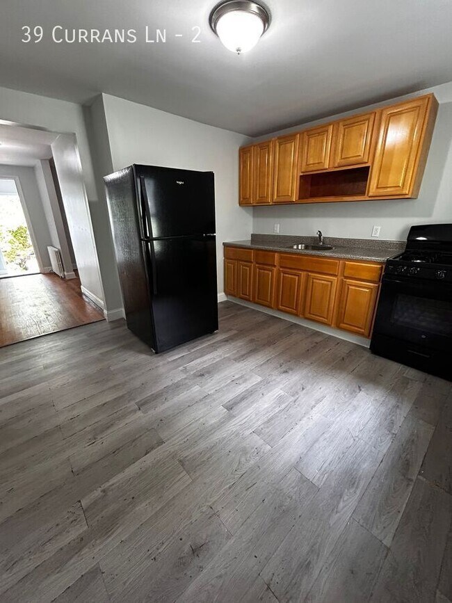 Building Photo - 39 Currans Ln