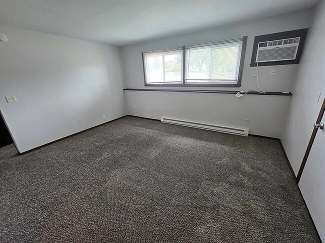 Building Photo - 5182 Seaton Hall Dr