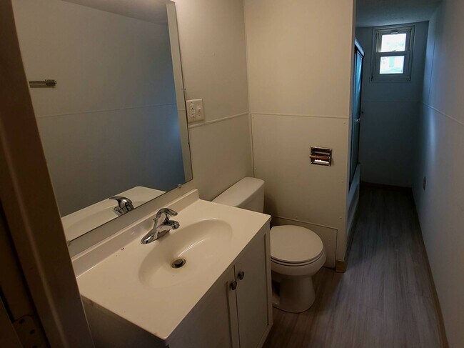 Building Photo - 421 Boyers Ave