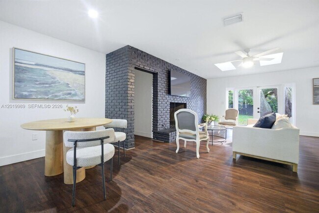 Foto del edificio - 5840 SW 37th Ave