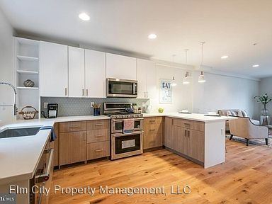Building Photo - 3 br, 3 bath House - 813 E. Passyunk Avenue