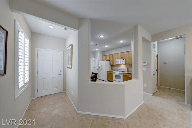 Building Photo - 2521 Starlight Valley St