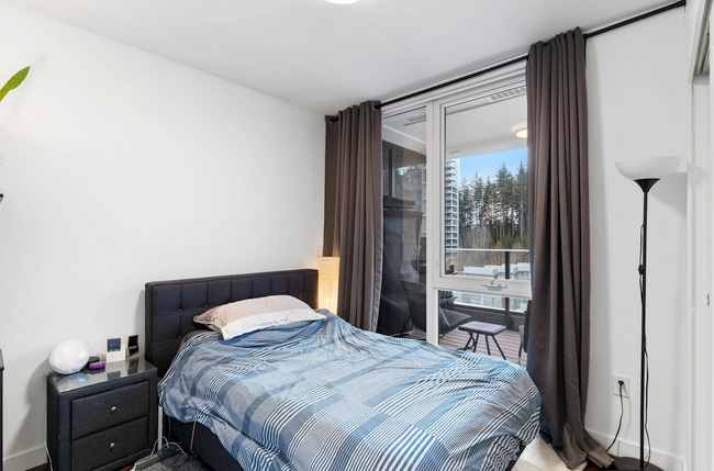 Building Photo - 5629 Birney Av