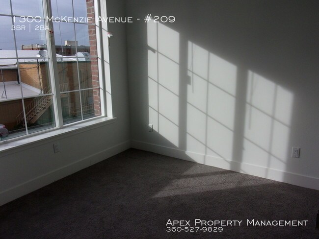 Foto del edificio - 1300 McKenzie Ave