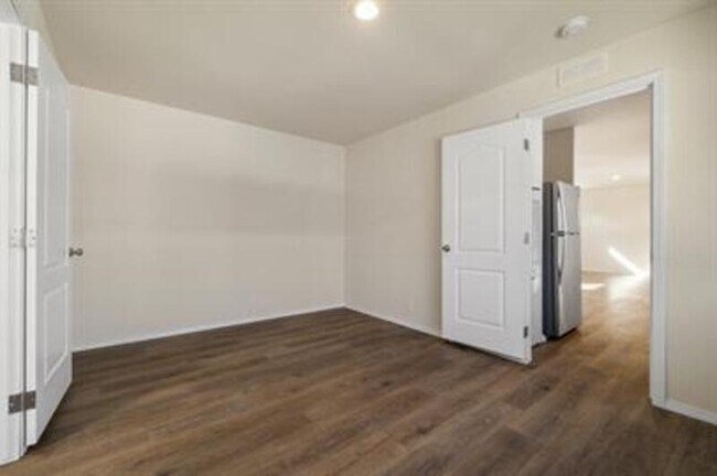 Building Photo - 51395 Preble Way