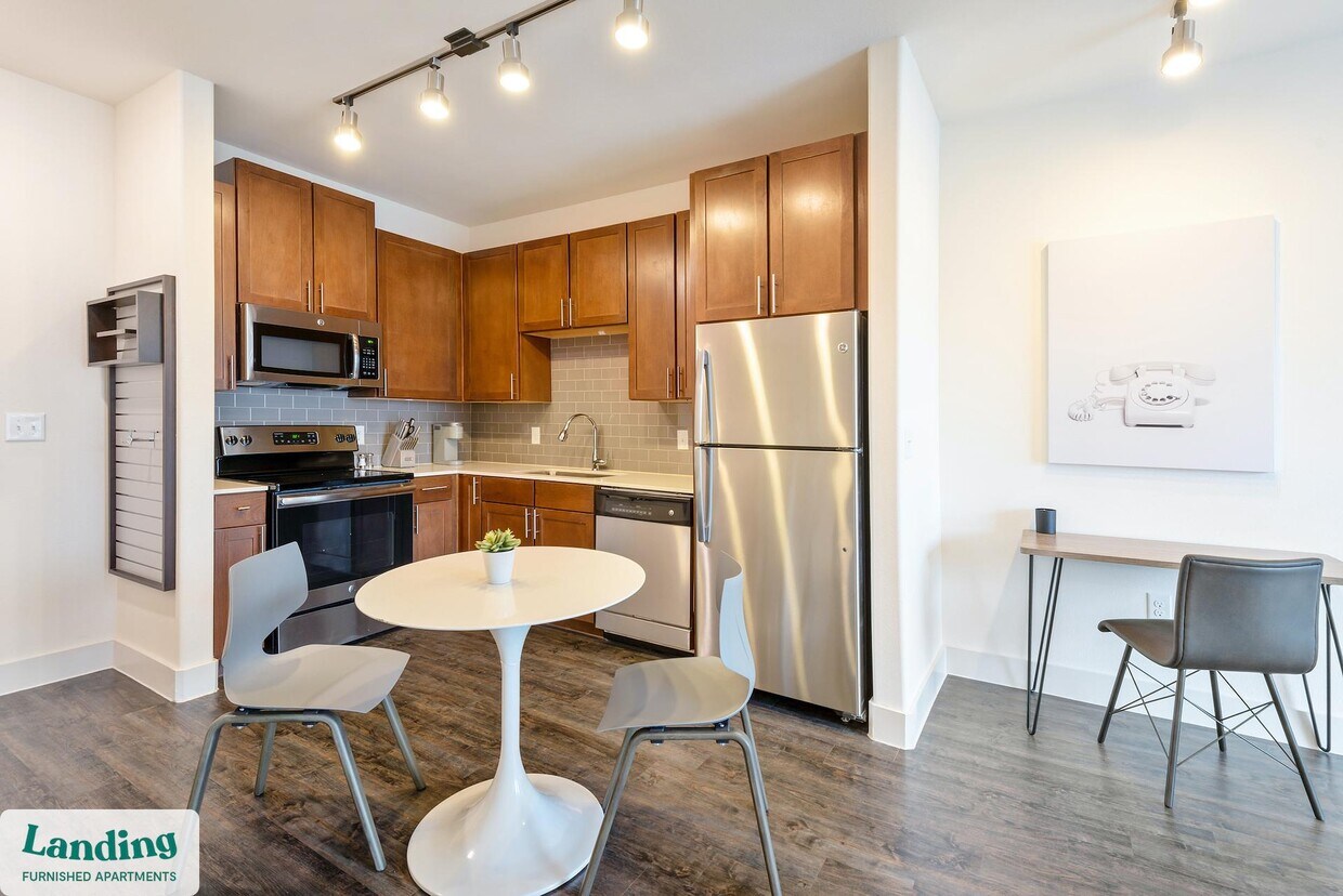 Foto principal - 302 13th St S