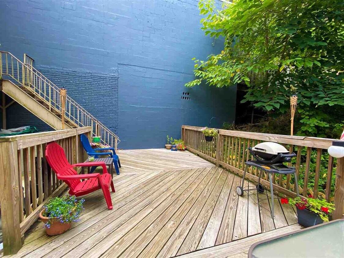 Foto principal - 37 W 19th St