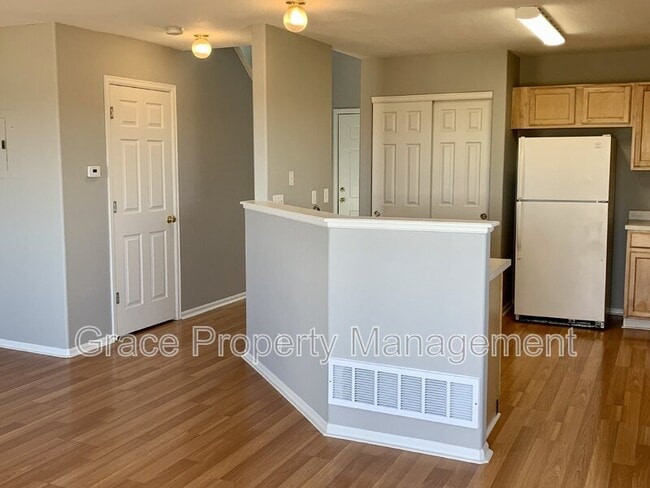Building Photo - 1214 S Zeno Way