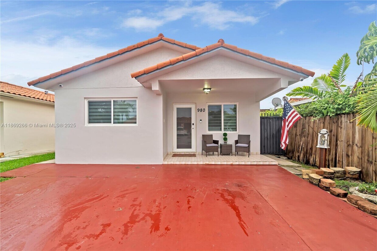 Foto principal - 980 W 43rd Pl