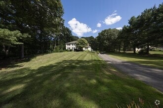 Building Photo - 196 Vega Rd