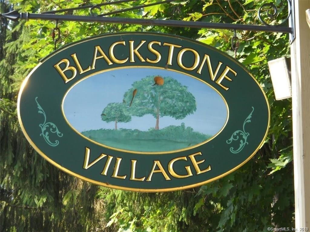 Foto principal - 822 Blackstone St