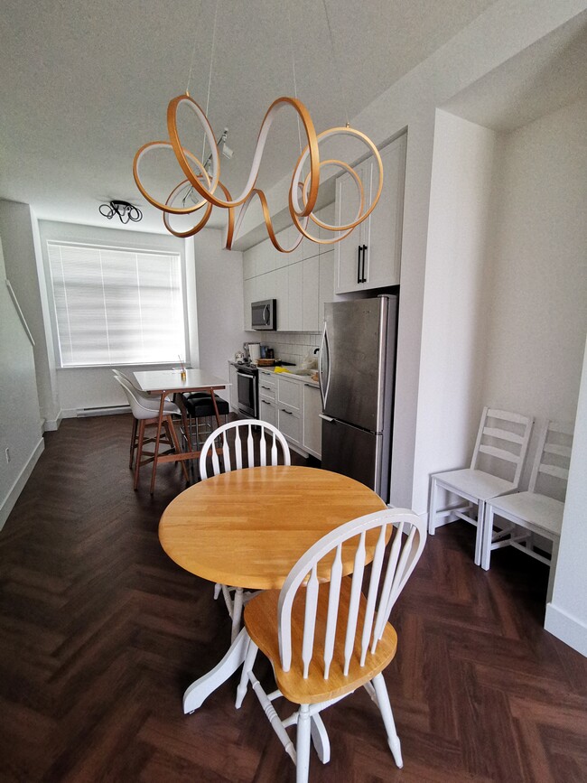 Building Photo - 17555 57A Av