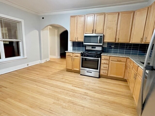 Foto del edificio - 4452 N Winchester Ave