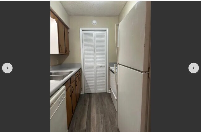 Foto del edificio - 615 Carter Ln