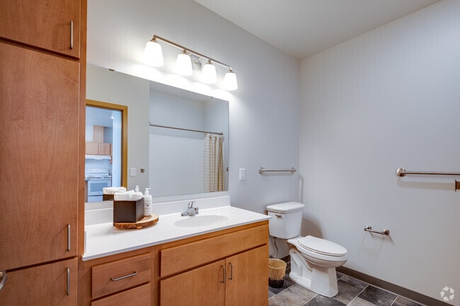 1BR, 1BA - 701SF - Owasso Gardens (Age 55+)