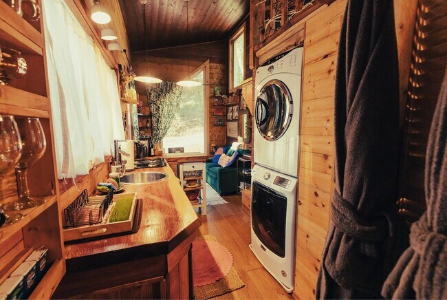 Foto del edificio - 80391 Stewart Creek Rd