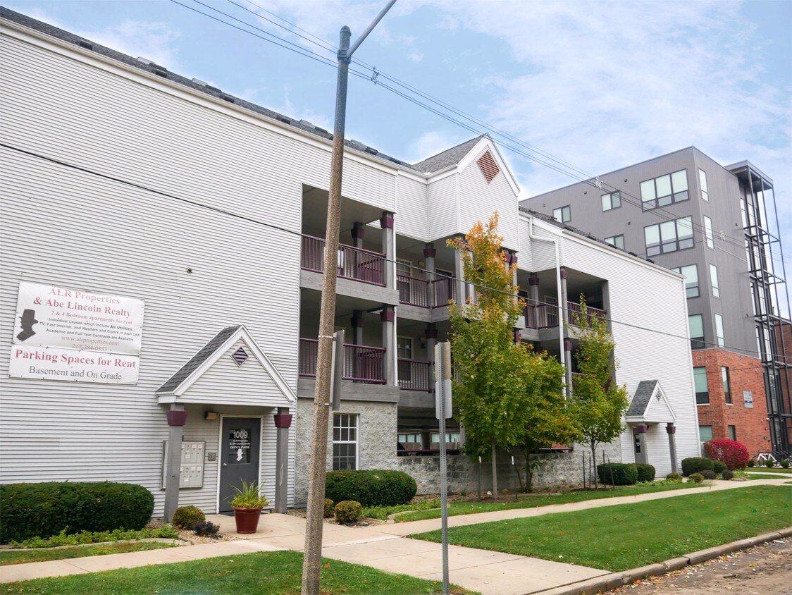 Primary Photo - 1009 S 2nd St