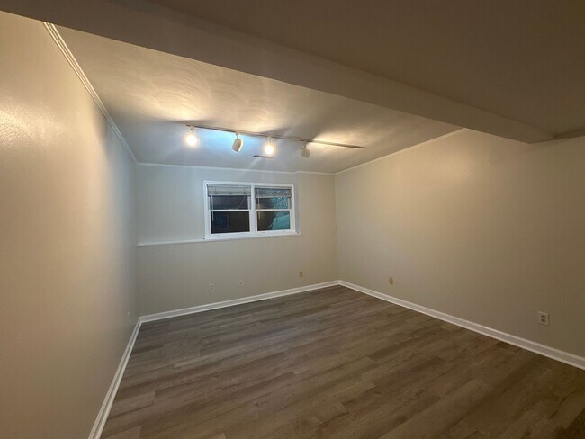 Foto del edificio - Salem 4 BR Home