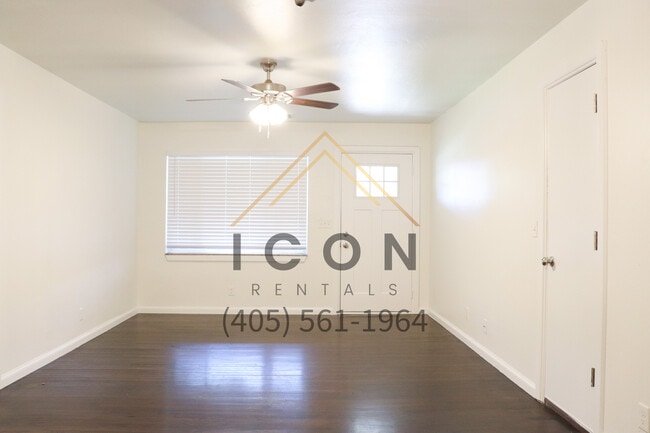 Building Photo - 3717 NW 51st Pl