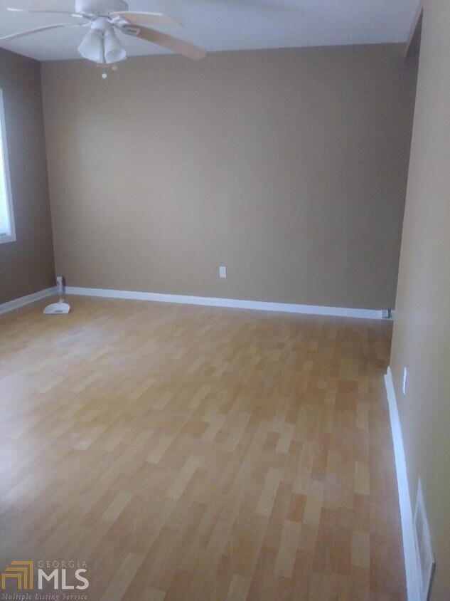 Foto del edificio - 8352 Marlborough Dr