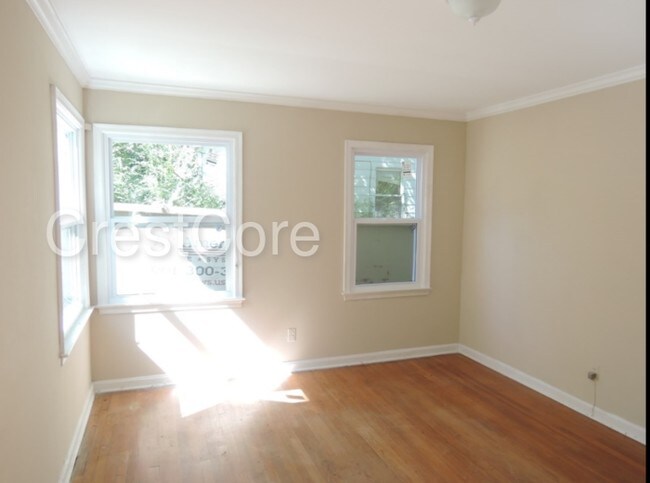 Building Photo - 3760 Barron Ave