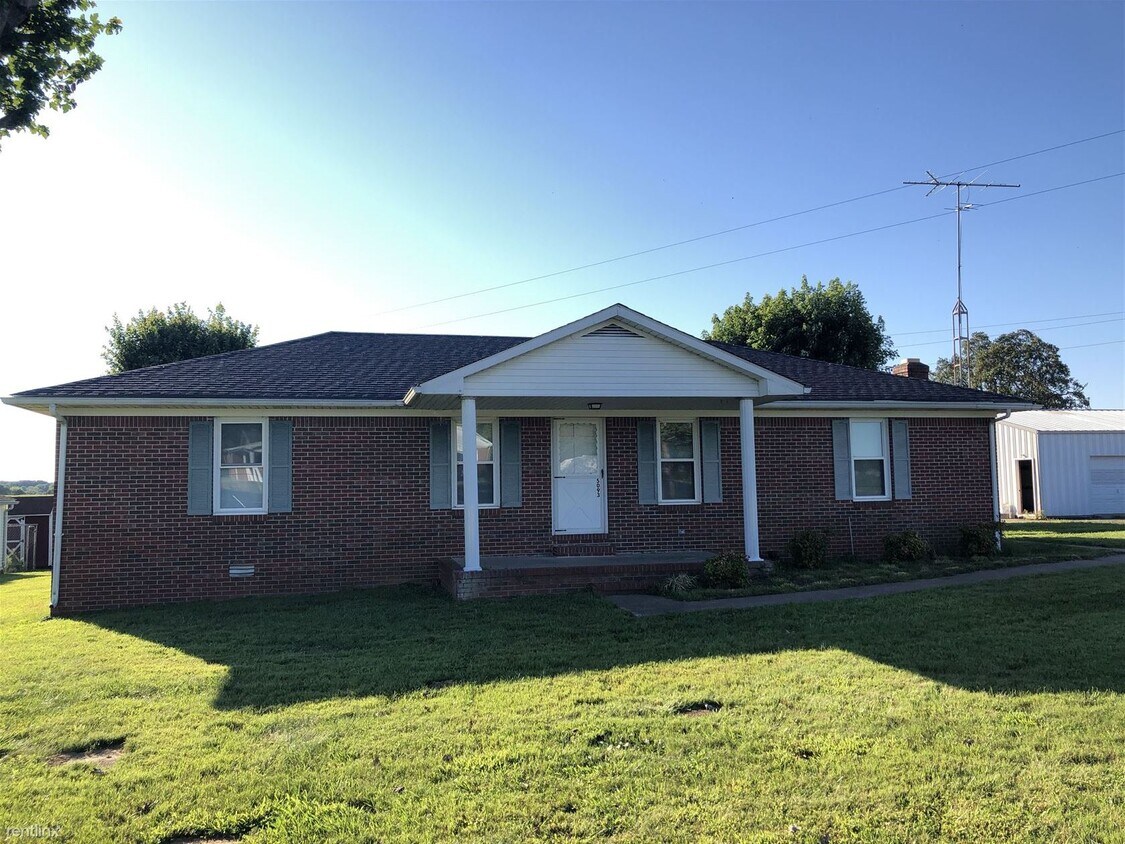 Foto principal - 3 br, 2 bath House - 5093 Cave Spring Rd