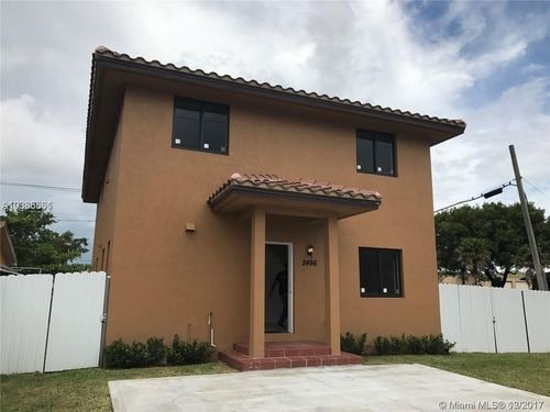 Primary Photo - 2496 W 5th Way