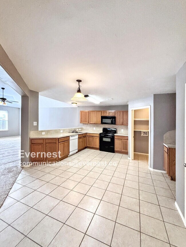 Building Photo - 24018 Blossom Crest Ln