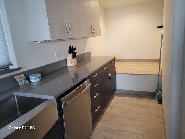 Foto del edificio - 2702 Old Dufur Rd