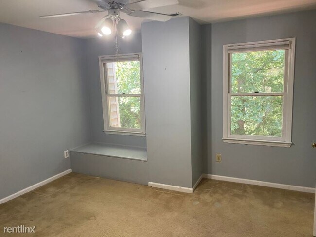 Building Photo - 3 br, 2.5 bath Townhome - 1927 Trexler Ct