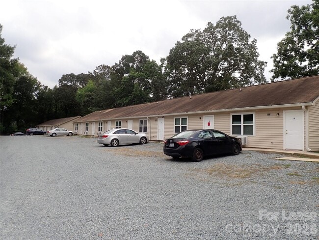 Building Photo - 702 Cotton St