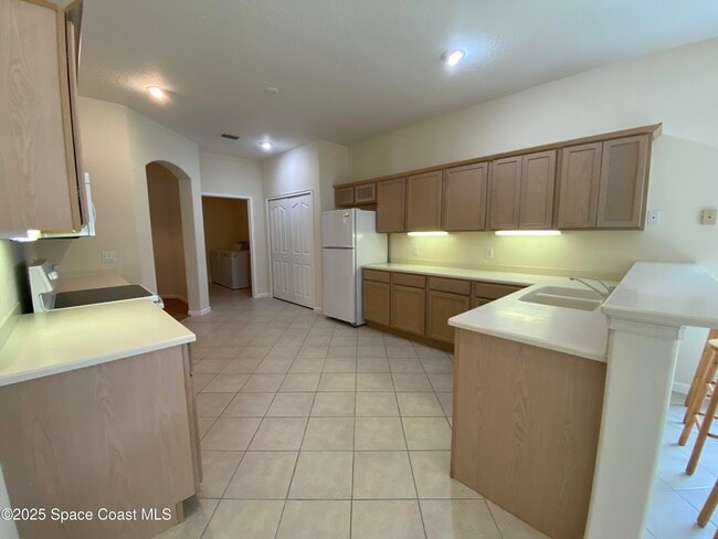 Building Photo - 3472 Carambola Cir